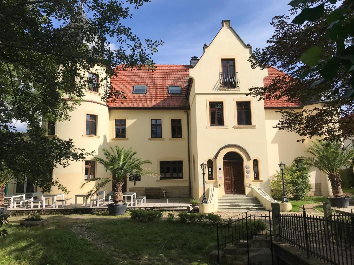 Hotel Parkschloesschen Maasdorf  Esterno foto