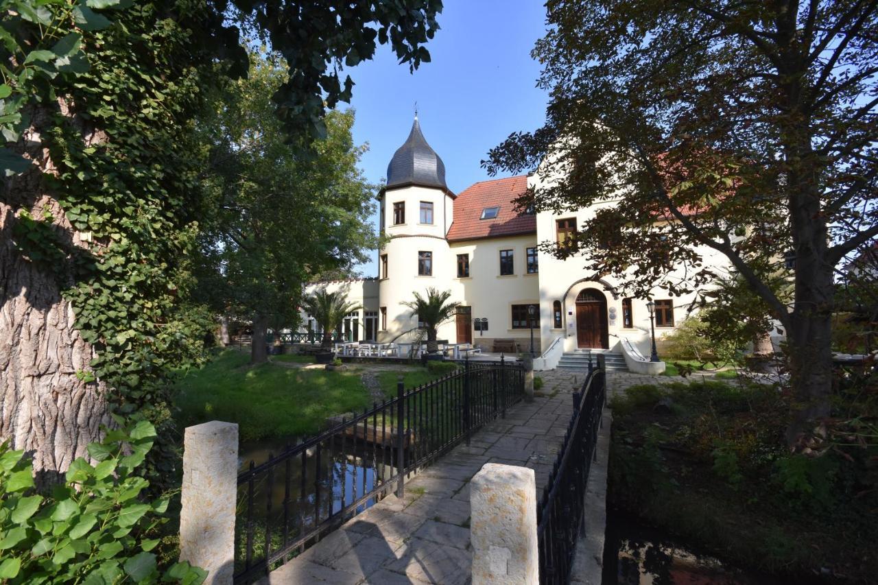 Hotel Parkschloesschen Maasdorf  Esterno foto